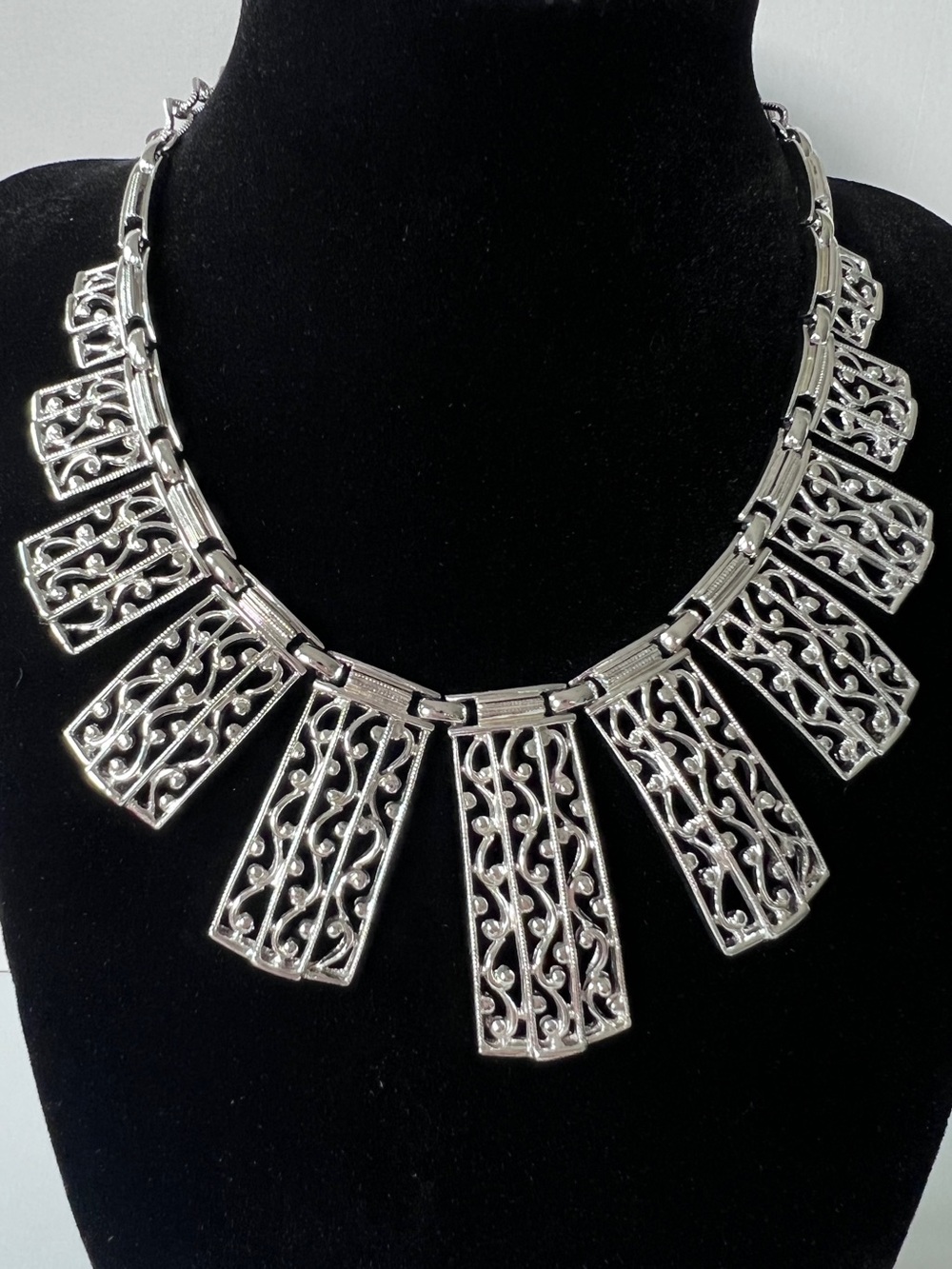 Vintage 60s Sarah Coventry Silver Tone Filigree Bib Statement Necklace Signed